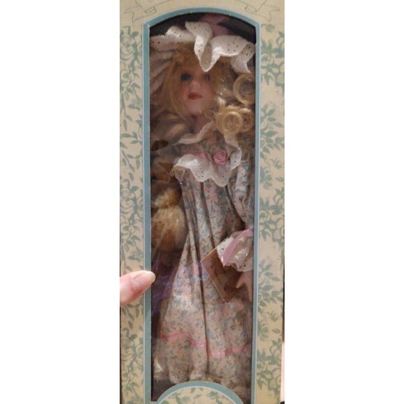 Vintage Leonardo Porcelain Doll Twinkle Twinkle Little Star - Picture 1 of 4